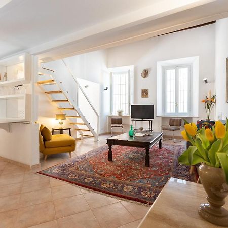 Amazing Historical Apartment - Jewish Ghetto Рим Екстериор снимка