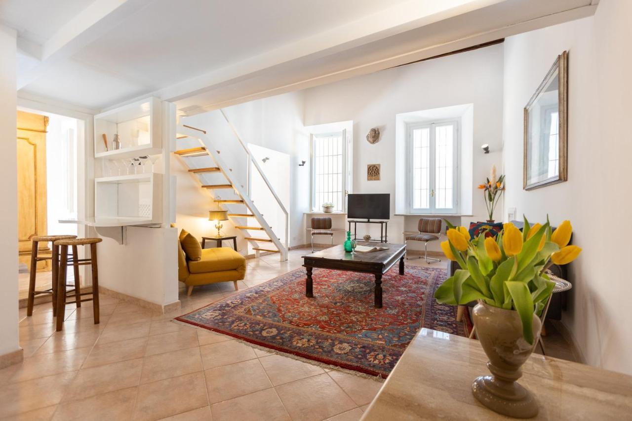 Amazing Historical Apartment - Jewish Ghetto Рим Екстериор снимка