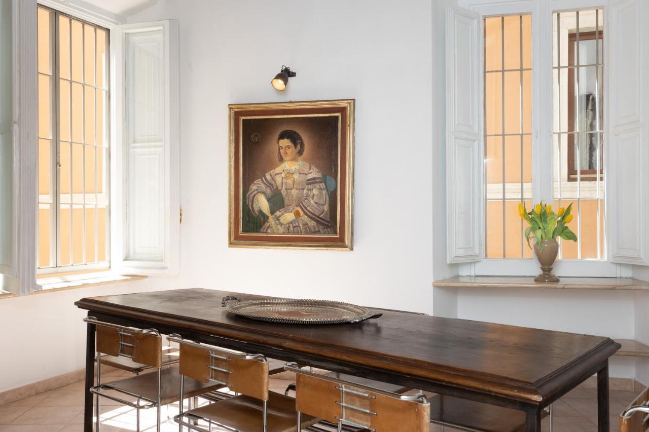 Amazing Historical Apartment - Jewish Ghetto Рим Екстериор снимка