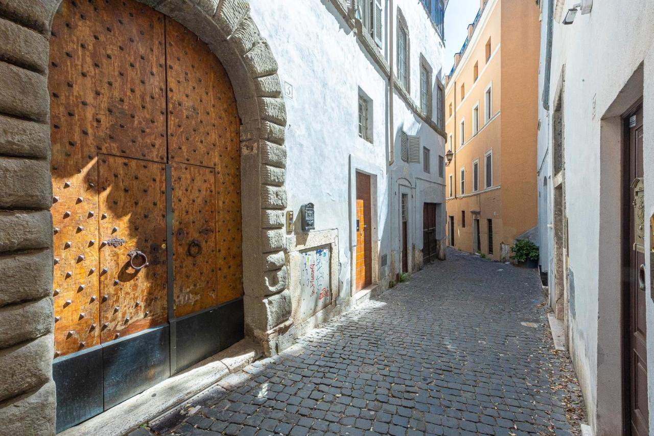 Amazing Historical Apartment - Jewish Ghetto Рим Екстериор снимка