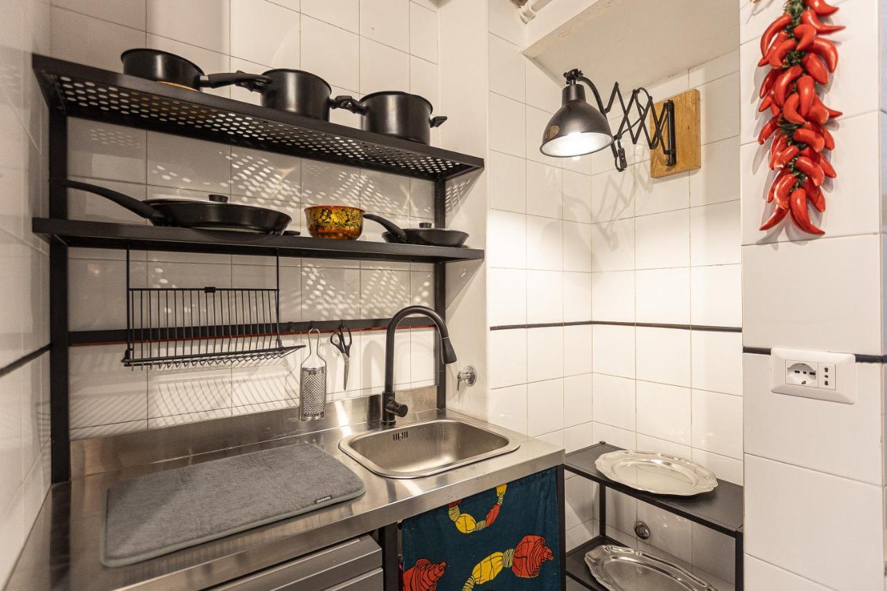 Amazing Historical Apartment - Jewish Ghetto Рим Екстериор снимка