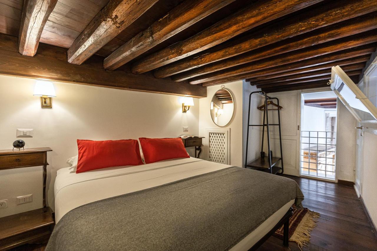 Amazing Historical Apartment - Jewish Ghetto Рим Екстериор снимка