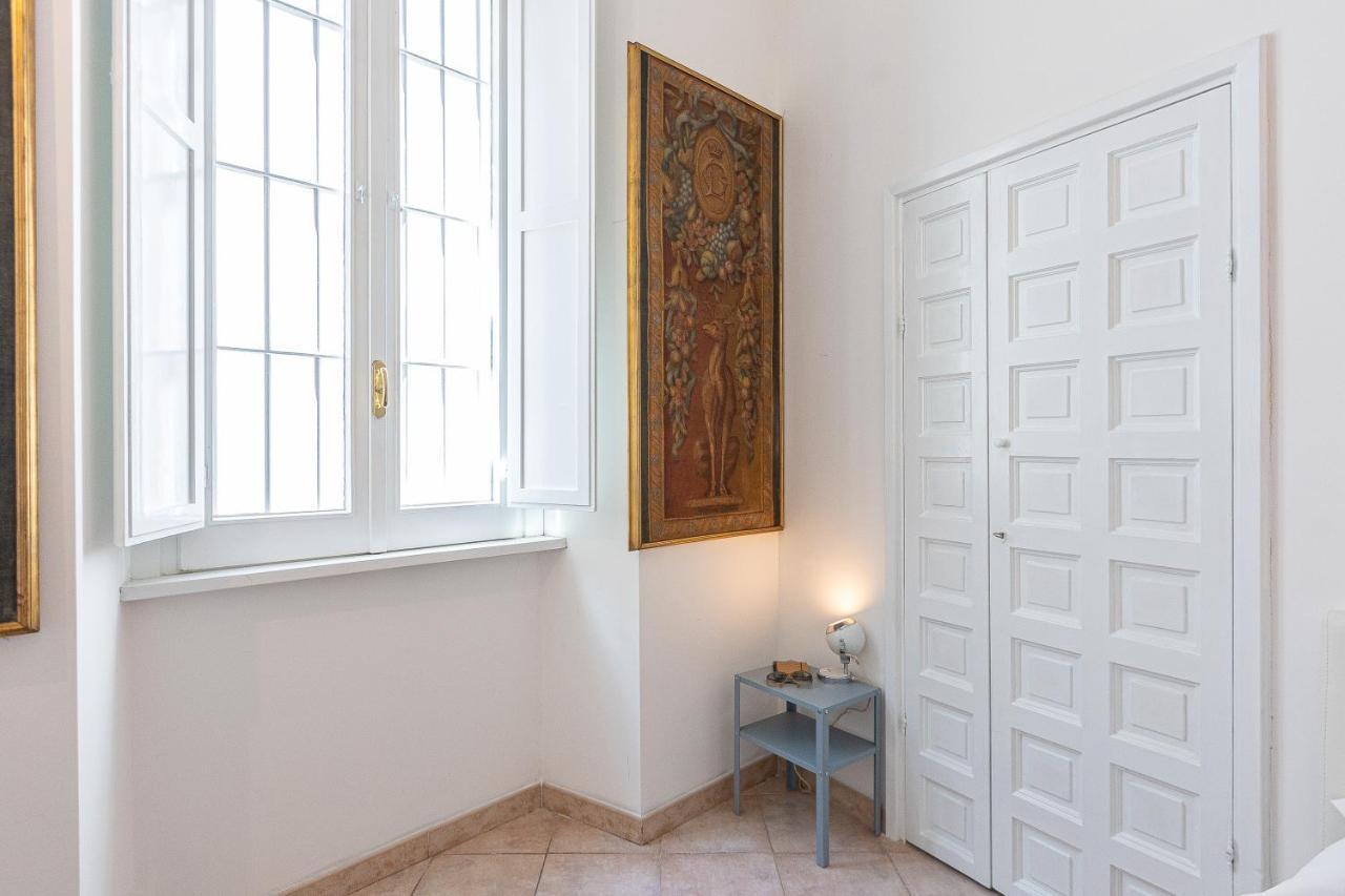 Amazing Historical Apartment - Jewish Ghetto Рим Екстериор снимка