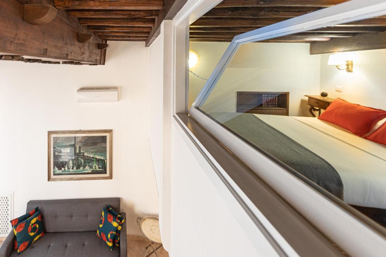 Amazing Historical Apartment - Jewish Ghetto Рим Екстериор снимка