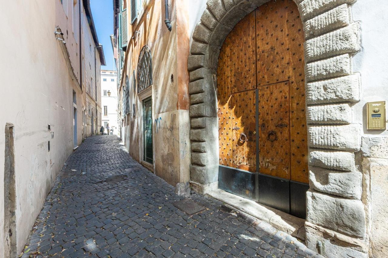 Amazing Historical Apartment - Jewish Ghetto Рим Екстериор снимка